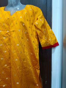 Silk Kurta With Red Duppata