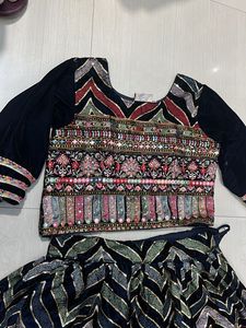😍Beautiful Designer Velvet Lehnga Full Stitched😍