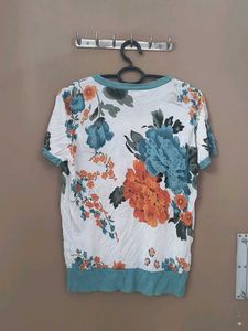 Floral Print Short Sleeve Top