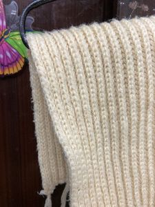 Off White Winter Muffler