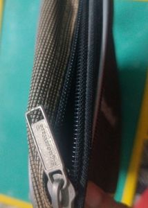 Buyer will get same tiffin insulated only bag