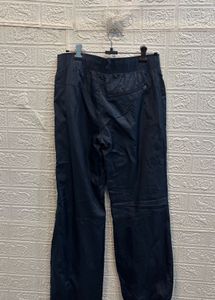 🇺🇸 Nike Imported Cargo Pants