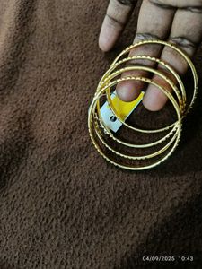 Golden Bangles - Set of 4