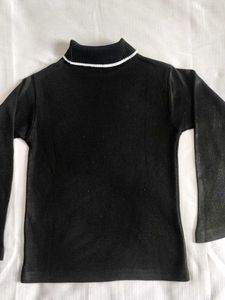 Cute Black Turtle neck Top 👍