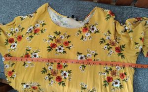 Floral Ruffle Hem Top