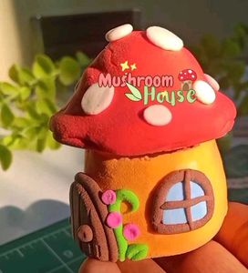 Mushroom House Showpiece