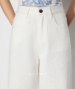 Wide Leg High Waisted Jeans