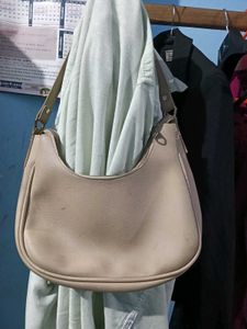 Elegant Beige Shoulder Bag