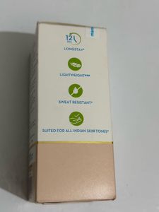 Mama earth Hydra Glow Full Coverage Foundation