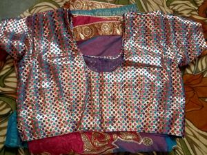 Two Shades Saree With Blouse