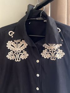 Black Shirt With Embroidery