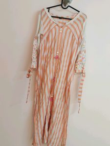 Very Beautiful Looking Kurta