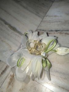 🆕tulip Hair Claw Clip