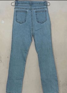 slim fit jeans