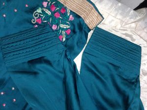 Beautiful Silky Satin Shiny Suite And Salvar💓