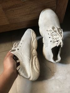 Sports shoes can go with any outfit