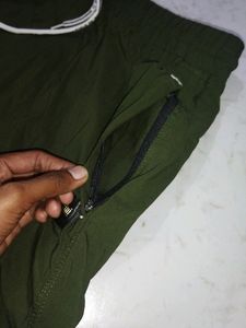 Green Joggers Pant New Never Used Have Many Pocket
