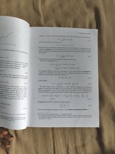Introduction To Quantum Mechanics By DJ Griffiths. 3rd Edition In Like New Condition