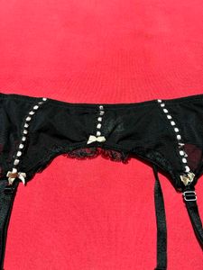 Black Lace Garter Belt – Size XL