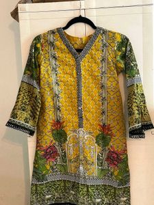 Stitched 3 Piece Pakistani Suit