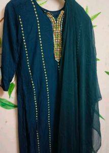 Kurta Set With Chunni
