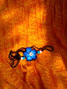 Blue Flower neckpiece 💙🤍