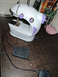 mini sewing machine 🧵