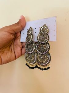 Heavy Black And Gold Earings