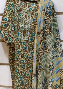 Cotton kurta dupatta set with floral prints