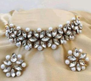 Pearl Choker Set 😍