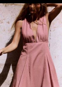 🔻PRICE DROP- NEW ZARA- Elegant Pink Halter Dres