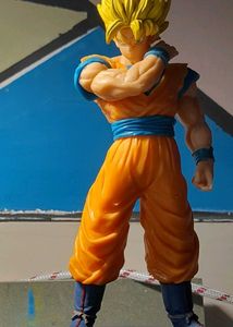 Goku Figurine