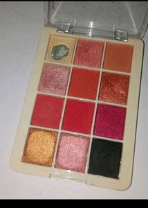 Shimmery Eyeshadow ✨