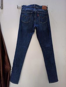 Levi&#39;s 711 Skinny Jeans