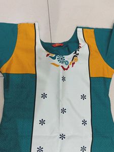 Stylish Women&#39;s Kurta