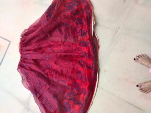 Skirt Red Flower Print.