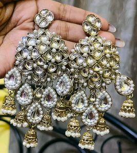 Elegant Kundan Chandelier Earrings