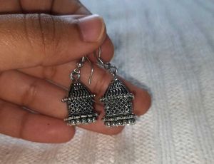 “Women’s Earrings Combo – Multiple Pairs” set of 7