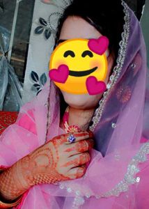 pink Embroidered Kurta.srif 30 miniut wear kiya.