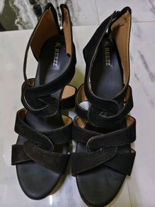 Black Wedges