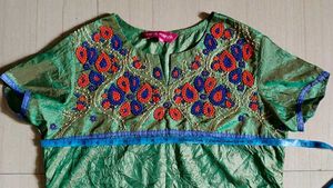 Kurta Kardana Work On Chest