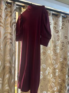 Beautiful Dress With A Free Gift