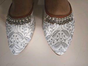 White Design Jaipuri Jutti 👠👟