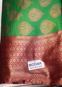 Green &amp; Red Saree