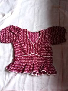Red &amp; White Floral Puff Sleeve Top