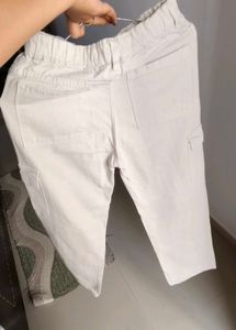 White Cargo / 24 Waist