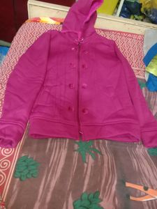 NdSelling A Beautiful Rani Pink Huddies😍 come