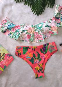 Very Cute Off Shoulder Bikini Set 👙