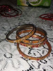 Set of 4 Gold Decorative Bangles