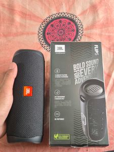 JBL Flip 5 Portable Bluetooth Speaker